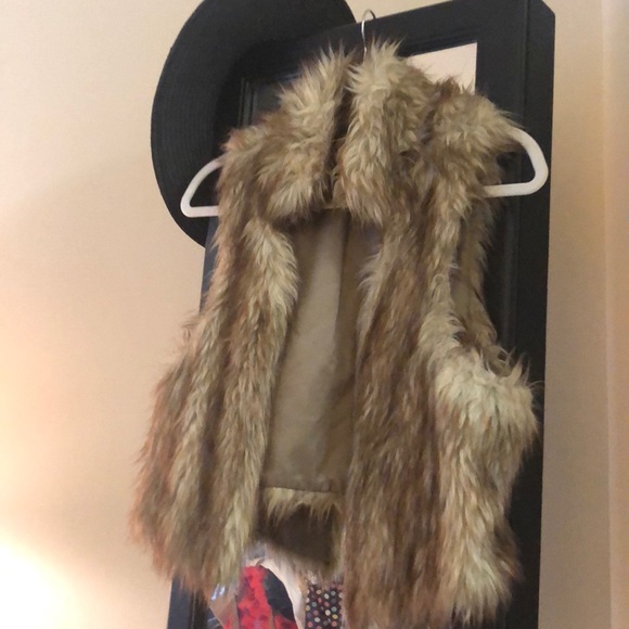 Vest - Picture 1 of 2